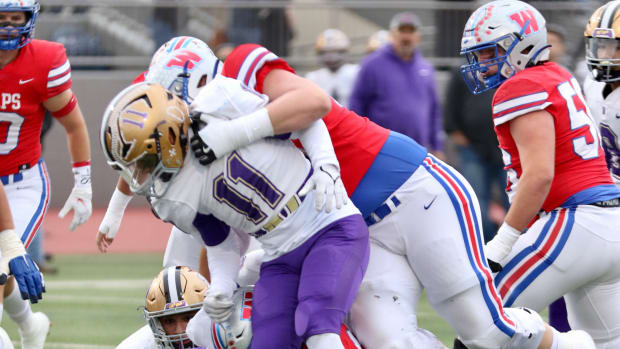 San Benito Austin Westlake Texas football regional semifinals 6A DI playoffs 112522 Clara Sandoval 16